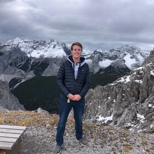 Meet your Posher, Chris